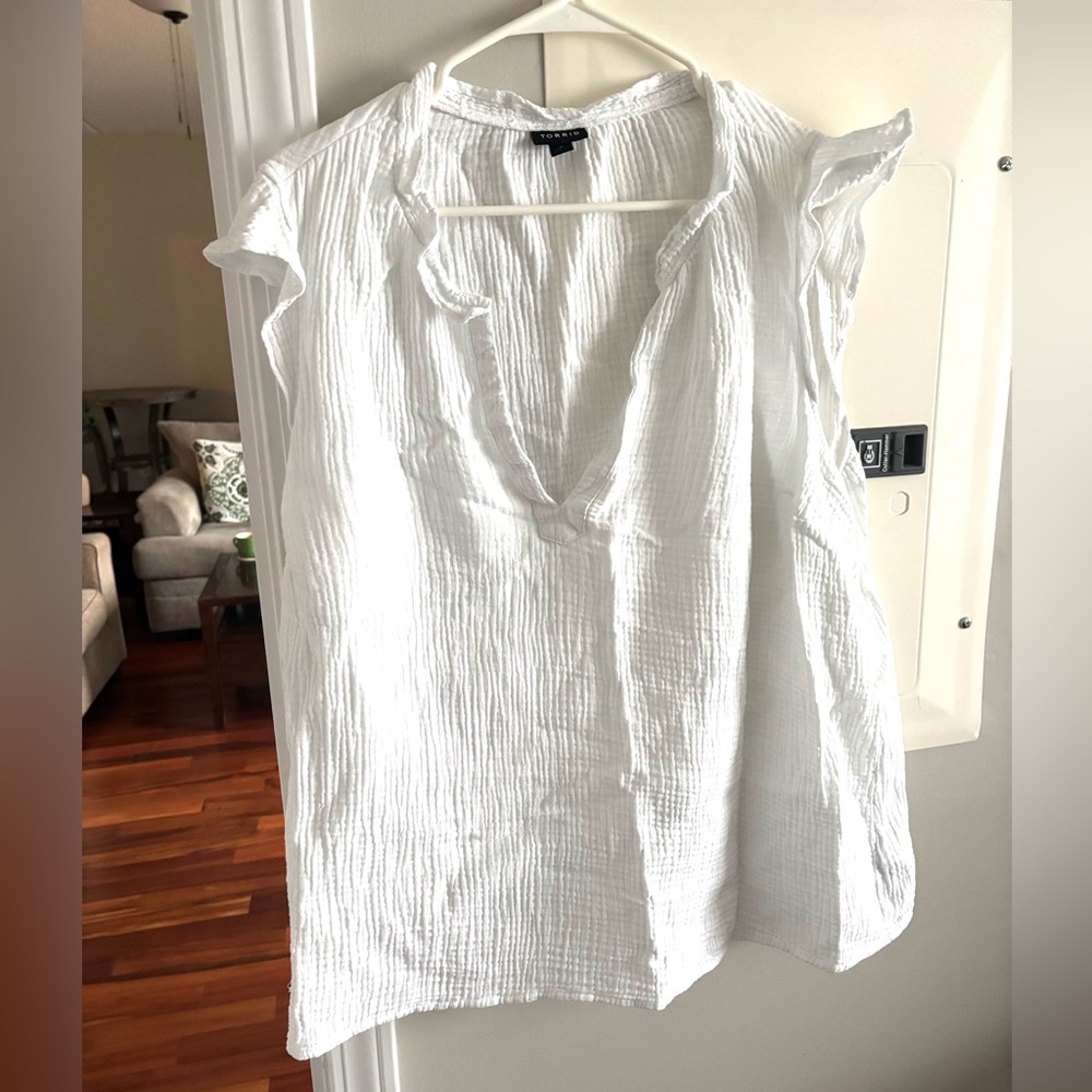 torrid White Gauze V-Neck Flutter Sleeve Blouse